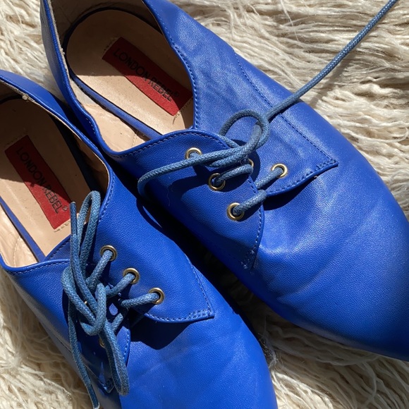 Shoes - Picture 3 of 3